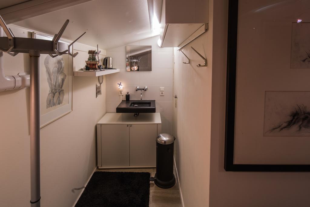 Sleep At Slim Amsterdam Bed & Breakfast ภายนอก รูปภาพ